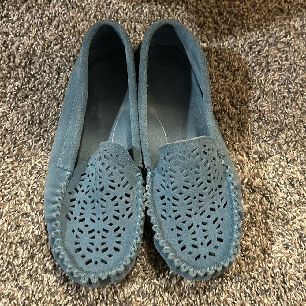 Women’s Minnetonka moccasins